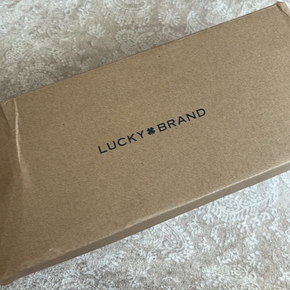 Brand New Lucky Brand Genuine Leather Black Slip On Ballet Flats Zippered Back - Picture 14 of 16